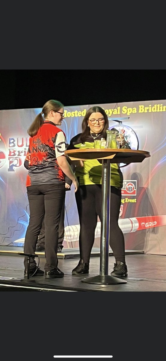 🇬🇧🇬🇧BRITISH OPEN AND BRITISH CLASSIC🇬🇧🇬🇧

british open girls singles- 
mixed emotions in the girls event playing paige in the semi final managing to get a 3-0 win over her and then started rocky in the final but i’m happy to win the girls event without dropping a leg🏆