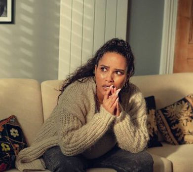 tchebaloo's tweet photo. Le pire personnage de Top Boy et je dirai même toute série confondu.

Elle sert a rien, amène que des problèmes, ne fait que de pleurer et meurt comme une trou du cul. https://t.co/j5mYyv58S7