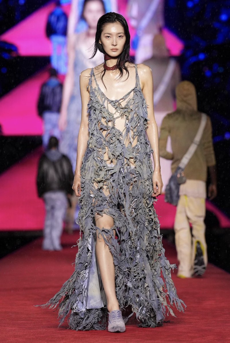 MIUCClAMUSE's tweet photo. this extremely distressed denim dress from diesel ss24 is INSANE, glenn martens i love you and your beautiful mind https://t.co/YH8NdHH36d