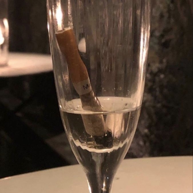 если увидите, как по москве катается машина, из которой играет на повторе missing you — pink turns blue, то знайте, что это я.