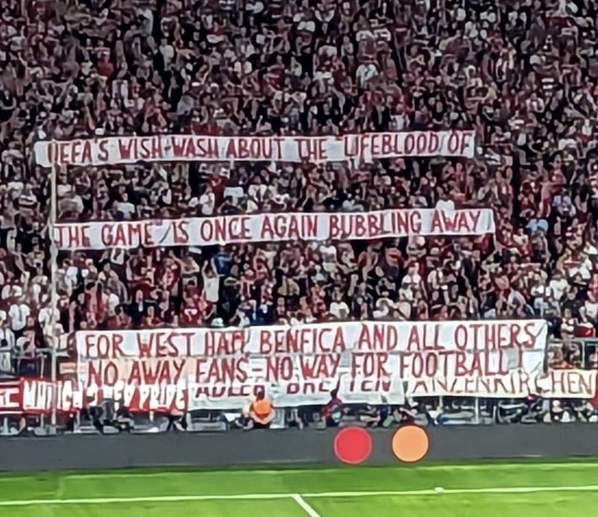 FBAwayDays's tweet photo. Bayern Munich banner inside The Allianz Arena this evening.

“UEFA’s wish wash about the lifeblood of the game is once again bubbling away for West Ham, Benfica and others. No away fans - no way for football.” 👏 https://t.co/uphrTT68Yb
