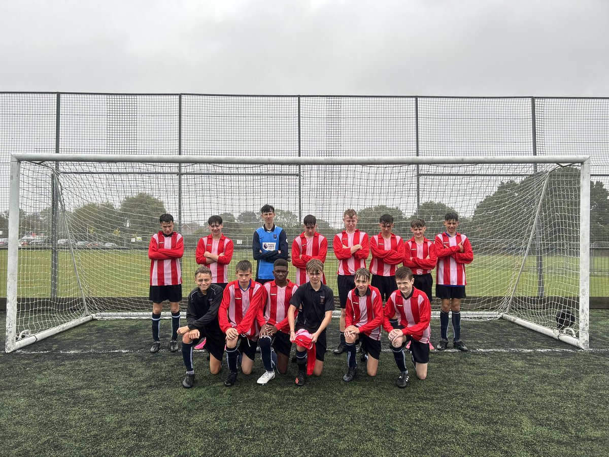 Tough start for the U15 boys today against @salesiancollegepe . Awful weather made it difficult conditions in which Salesian just edged it with a 2-1 win. The boys are a pleasure to coach and I am sure they’ll bounce back ⚽️🙌🏻 #soaking MOM Mason #penaltyref goal scorer Hooker