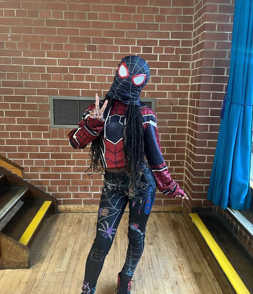 WrennSixthForm's tweet photo. Another year, another catwalk. Wrenn Sixth Form raising awareness and money for @jeansforgenes - such a great cause. Here’s a few pictures of some of the designs. Huge well done to the prefect team for leading the event and our form groups for taking part. #teamwork #charity https://t.co/gTO9B9j2uU