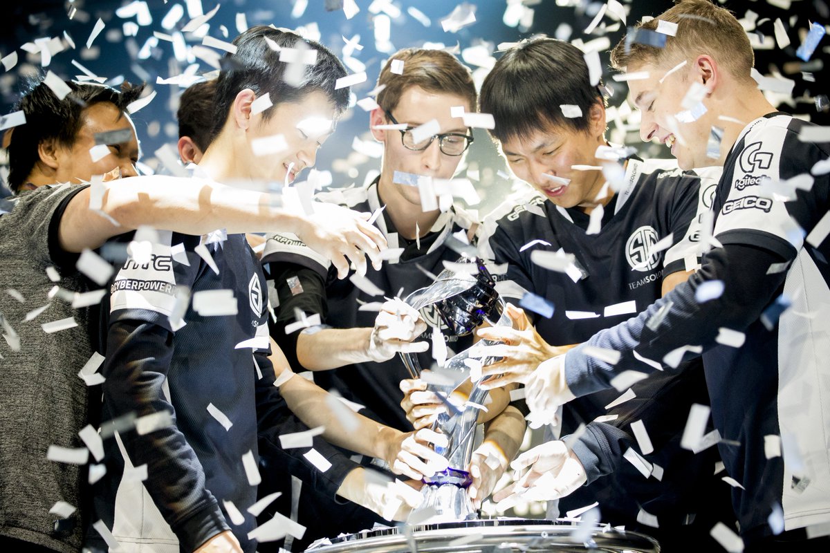 LCSOfficial's tweet image. Today we bid farewell to TSM.

From the very first match played in the league, to their seven LCS titles, to their countless wins, records, and awards, they&apos;ve been with us through it all.

Thank you to TSM and its staff, players, and fans for eleven magnificent years. 🤍🖤