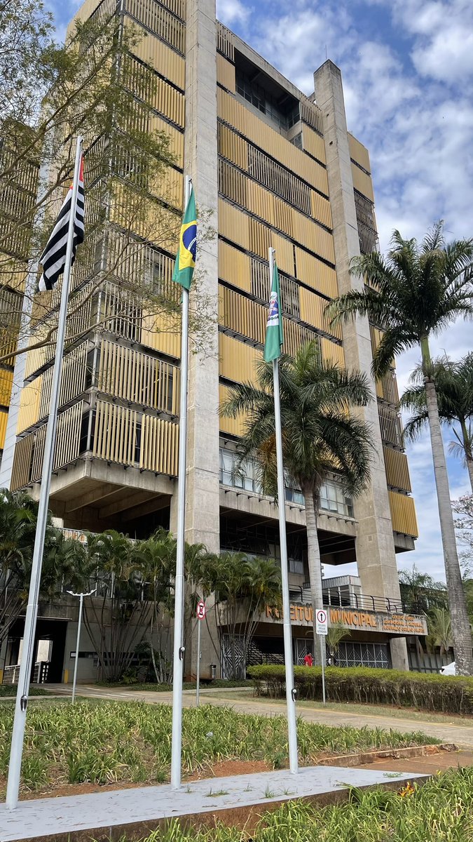 Fazendo Business de gente grande.