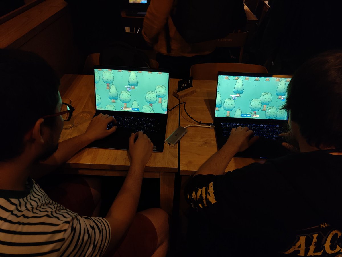 escappstudio's tweet photo. After our session to @otaru_bxl, we got some interesting feedbacks. Most of them were about the misunderstanding of the gameplay, so we are currently improving it to offer a better user experience! And thanks Brotaru btw for these nice events 👌

#indiegame #IndieGameDev #gamedev https://t.co/DgKJZDBGWQ