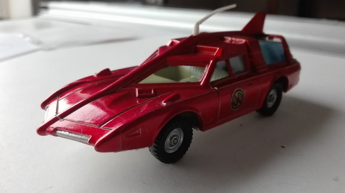 lewstringer's tweet photo. I was given this Dinky toy back in the 1960s and I've always looked after it but now it's time to let it go. The car is in great condition, the box less so, but you can see more photos at this link:
https://t.co/7j4X4M3IRU #CaptainScarlet #DinkyToys #GerryAnderson https://t.co/d4r7dGjNzG
