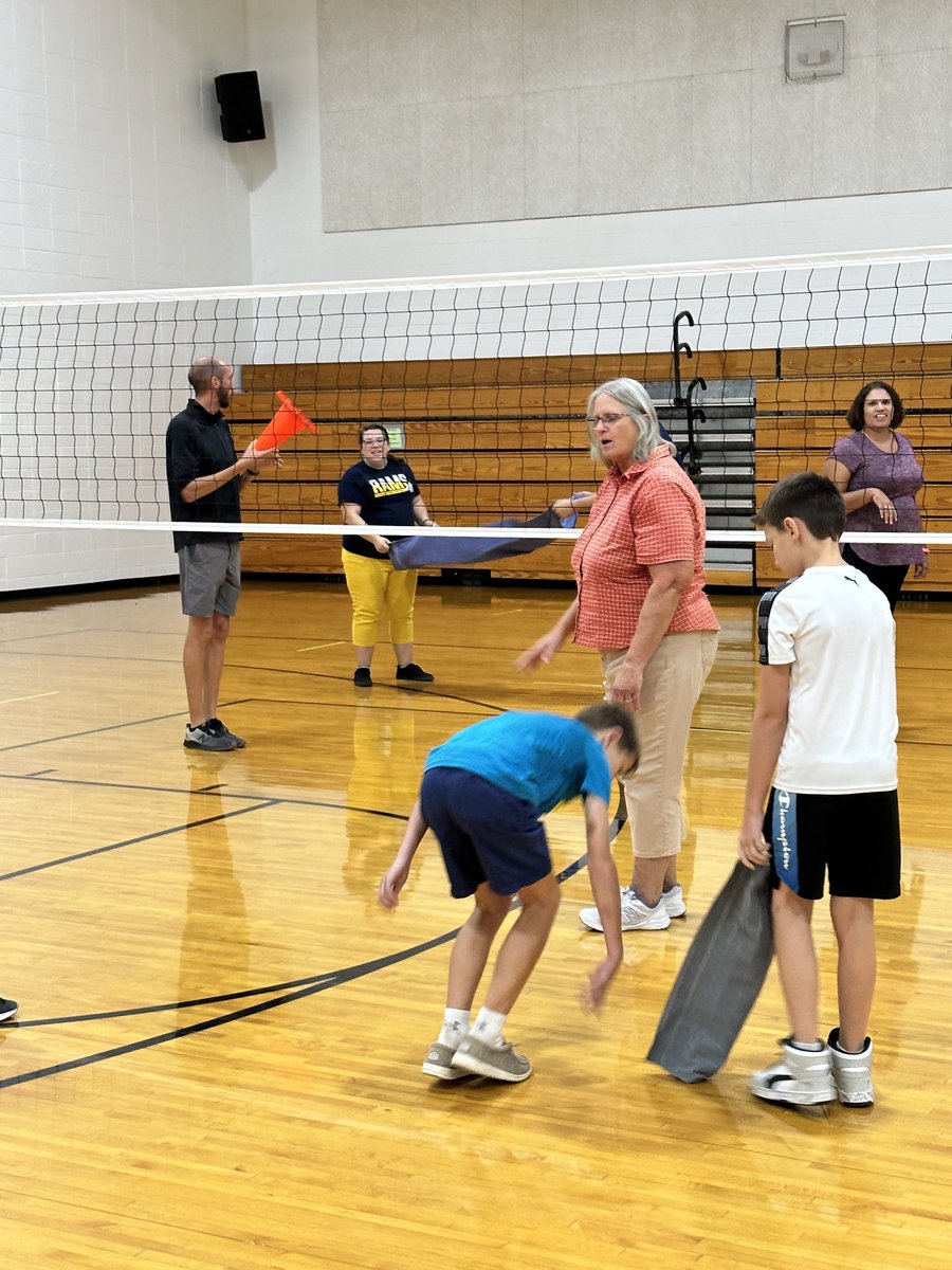 PRMSHoppe's tweet photo. Beach towel volleyball is a bit more challenging than you would expect. 😊💙💛 PRMS Spirit Assembly. ⁦@USD449⁩ https://t.co/53XS2BMspX