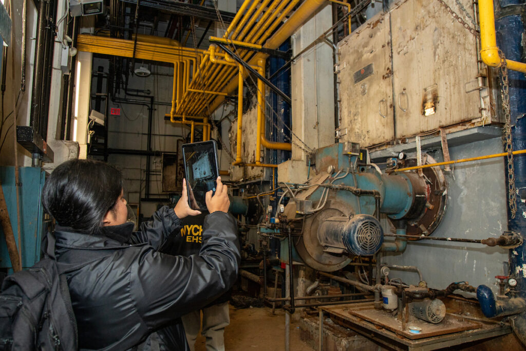 NYCHA's tweet image. Meet the #EHS Employee Safety Oversight Unit (ESOU). This team monitors @NYCHA's compliance with regulations and standards governing employee safety. #ESOU also investigates reports of unsafe conditions at workplaces. nychanow.nyc/meet-the-ehs-e…