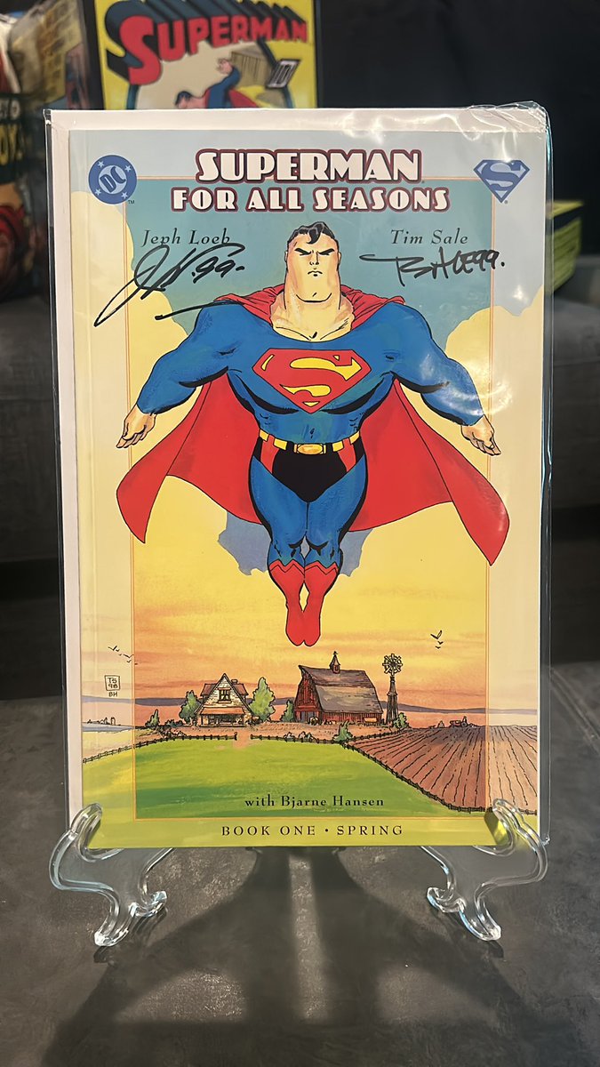 _zlawrence's tweet photo. @JamesGunn @DCOfficial One of the most prized issues in my collection is “Book 1: Spring”, signed by both writer and artist. https://t.co/lIYmz7Q1Xb