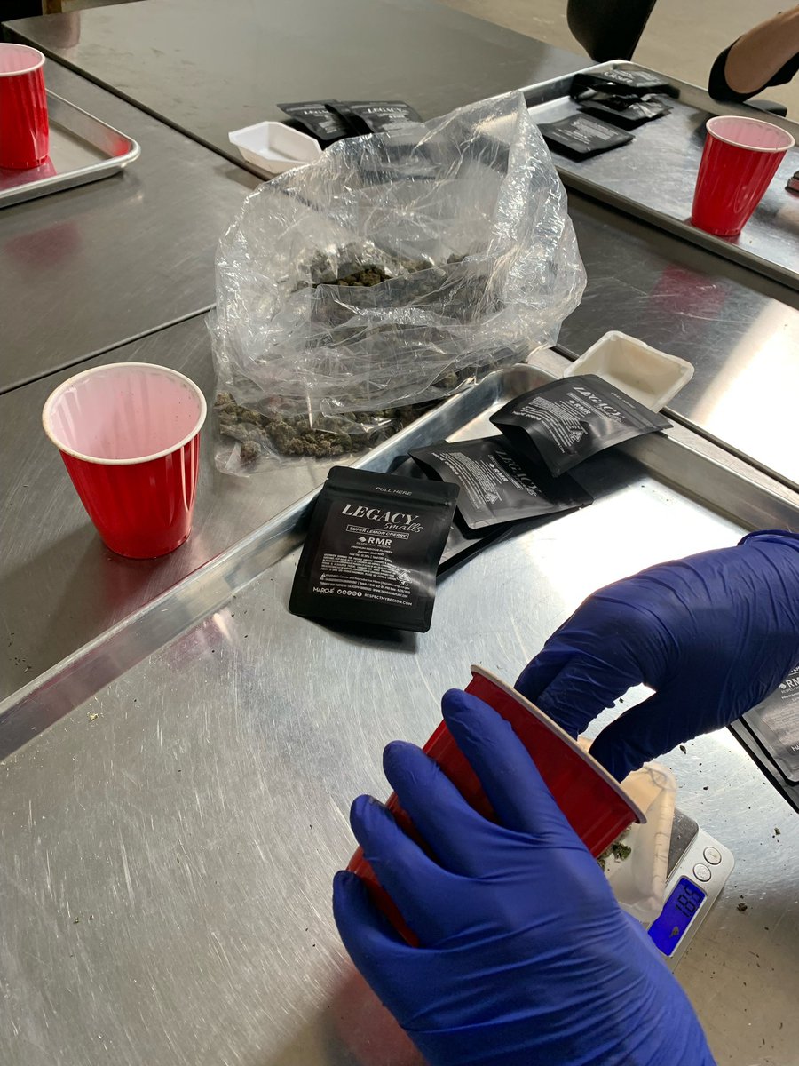 Getting these pics sent from our manufacturing partner HIT DIFFERENT!

I spent so many fucking hours digging in turkey bags…haven’t had to touch a scale in years but still moving 🌲 (RMR brand available in CA and WA)