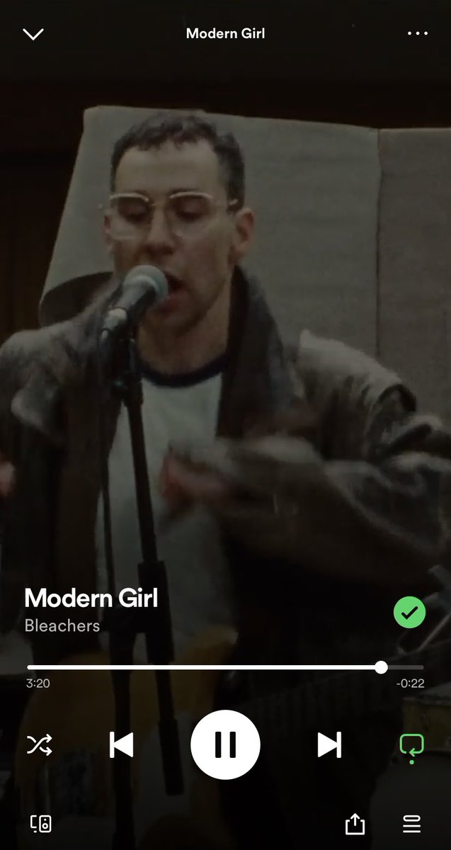 taylorhitsdiff's tweet image. Obsessed 

#bleachers #moderngirl