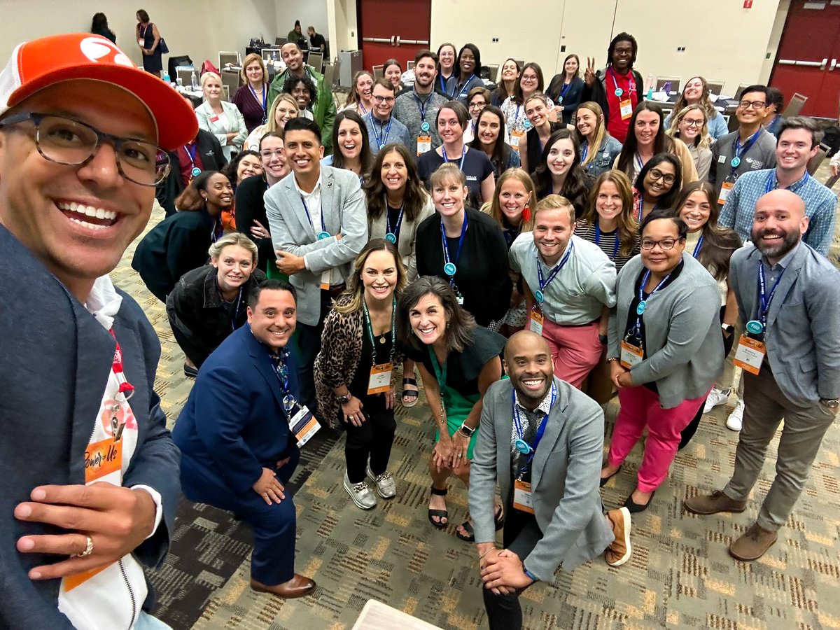Always love the opportunity to present at NACAC!! Look at this amazing group of #highered pros!🤳😁

 #NACAC23 #NACAC2023