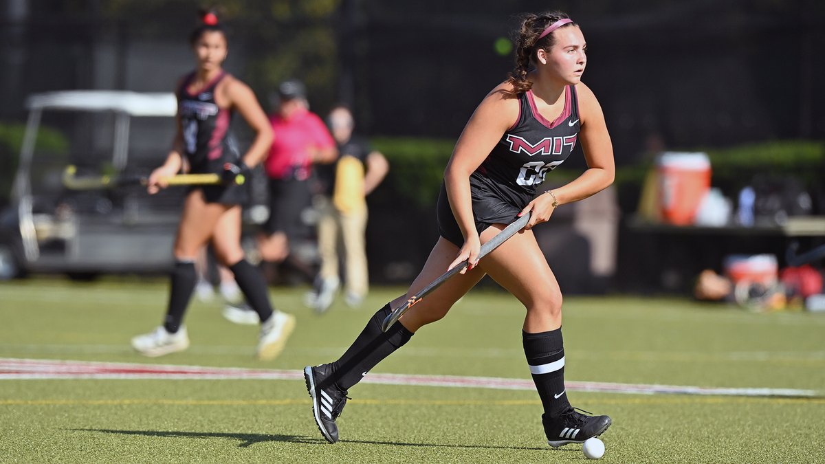 MITAthletics's tweet image. Paige Forester scored with 2.1 seconds left to play, helping No. 23 field hockey defeat No. 11 Amherst, 2-1! #RollTech

--&amp;gt; Full Story: tinyurl.com/49chuwh4