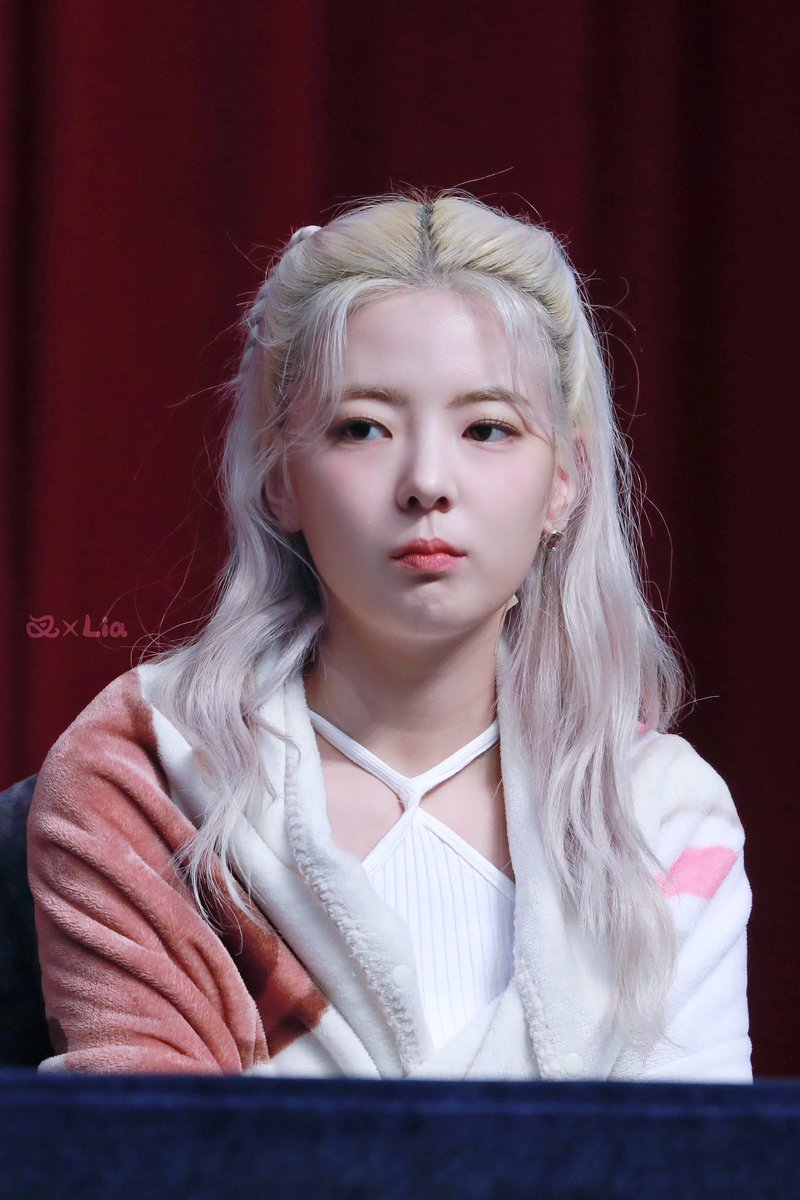 chaxLia's tweet photo. 230827  🐱🐶

#LIA #리아 #リア #ITZY #있지 https://t.co/sP2HCgmaIR