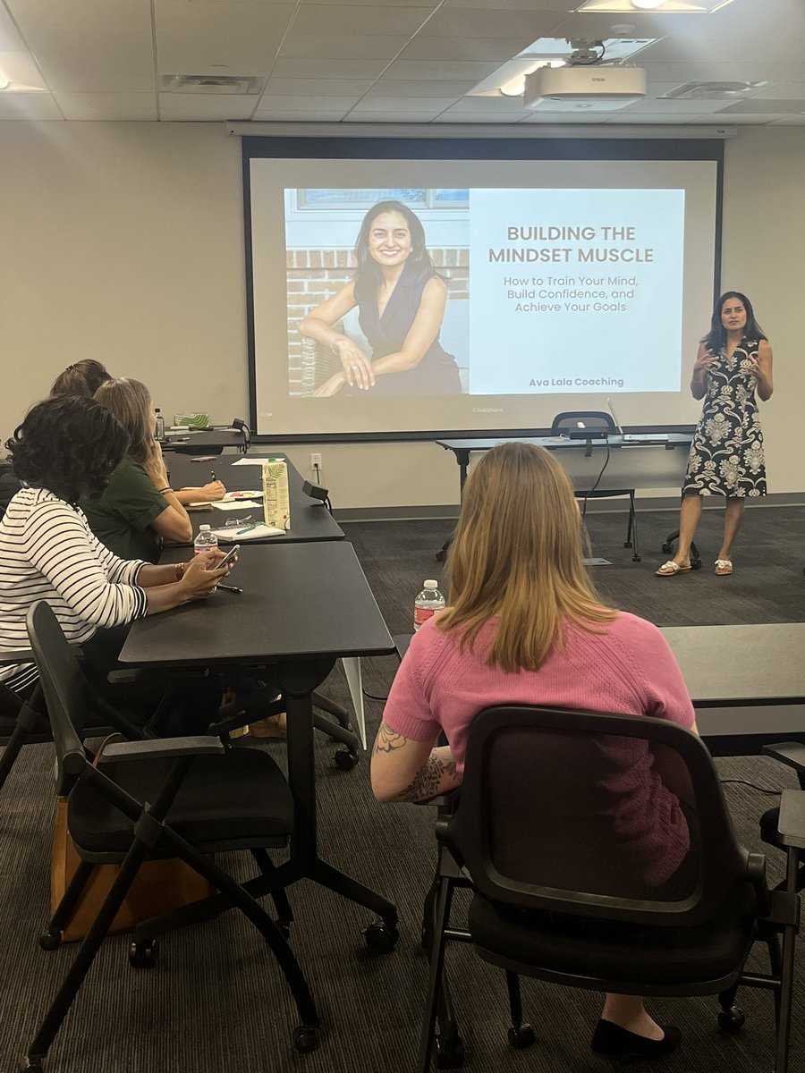 discover_dynamo's tweet photo. Loved hosting the Colorado Women in Tech group at our Denver office tonight and feeling ready to crush Q4 after flexing our mindset muscle with Coach Ava. 

Who is joining us at their next meetup to hike at Red Rocks? 🙌🏼
https://t.co/uOqB8f7kyK https://t.co/2XbrhI5Q2F