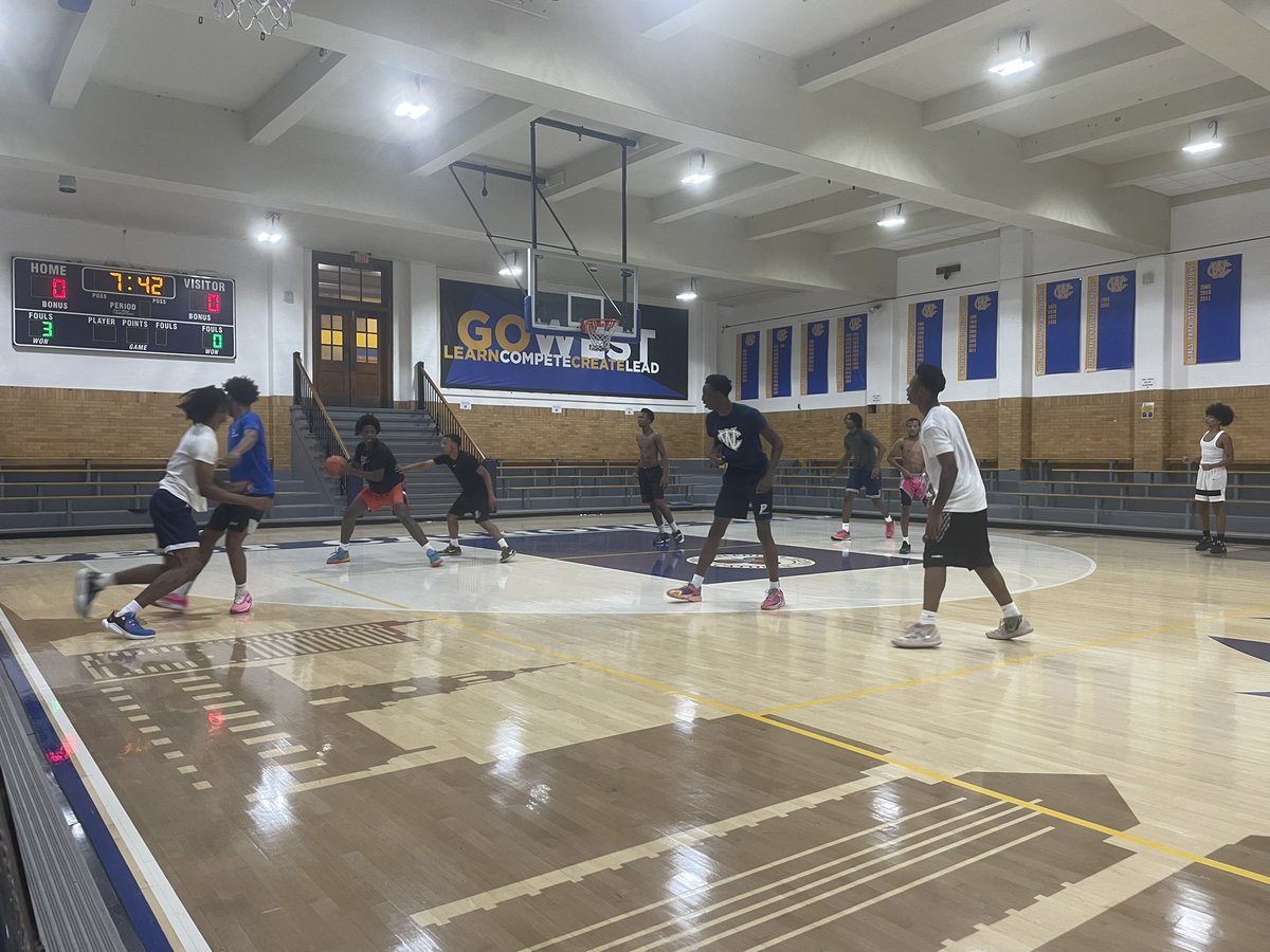 ELITE High School Scouting (@elitehsscouting) on Twitter photo Strength in numbers for <a href="/BurrsBasketball/">West Catholic Prep Basketball</a>. ‘25s Isaac Cole (📈), Saaid Lee, Micah Waters, ‘26 Jah Tyler set up a deep wing crop in ‘24 Tariq Jennings, ‘25s Jaden Banner, Zay Muhammad, Izzy Cole. ‘26 Kingston Wheatley + ‘27s Xavier Fauntroy, Myles Moore, Jayvon Byrd lead a young 🌊 Strength in numbers for <a href="/BurrsBasketball/">West Catholic Prep Basketball</a>. ‘25s Isaac Cole (📈), Saaid Lee, Micah Waters, ‘26 Jah Tyler set up a deep wing crop in ‘24 Tariq Jennings, ‘25s Jaden Banner, Zay Muhammad, Izzy Cole. ‘26 Kingston Wheatley + ‘27s Xavier Fauntroy, Myles Moore, Jayvon Byrd lead a young 🌊