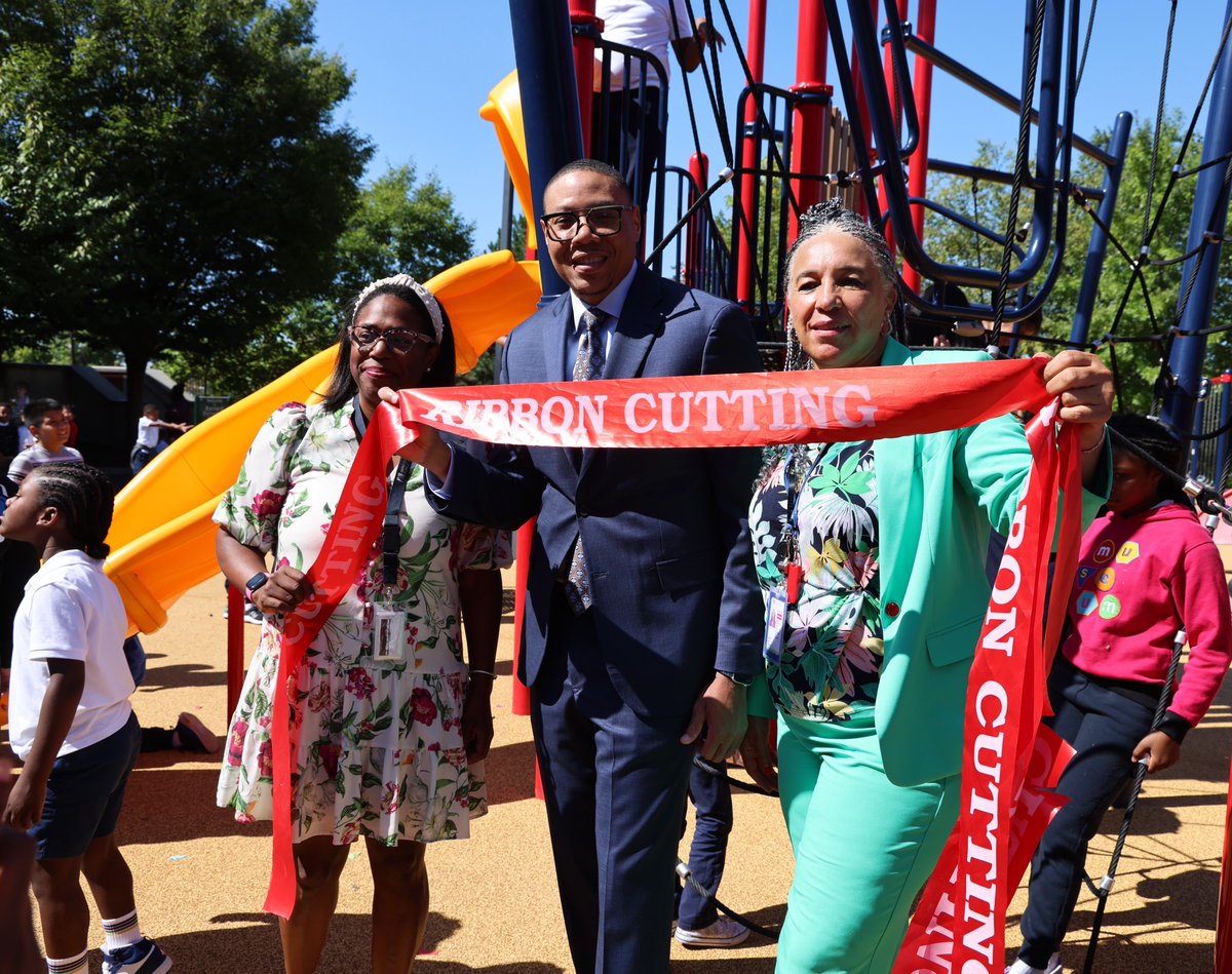 DCPSChancellor's tweet photo. Recess and outdoor play are vital for students' mental health, well-being, *and* academic success which is why I’m so excited for Petworth’s @BarnardES2 Bears 🐻💛 to extend their love for learning out to their sparkling new playground 💙🛝 https://t.co/7j0TTGSk1x