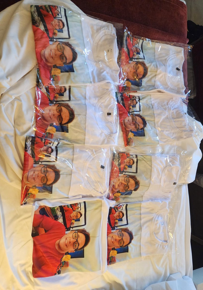 La remera de Maestro Splinter YA ESTÁ A LA VENTA 🇦🇷🇮🇹

La hice para mis amigos pero muchos me pidieron para comprarla, así que acá está.

Para tener toda la información sobre talles, tela, precios y envío, pueden: dejar un comentario acá o escribirme directamente al MD de Twitter