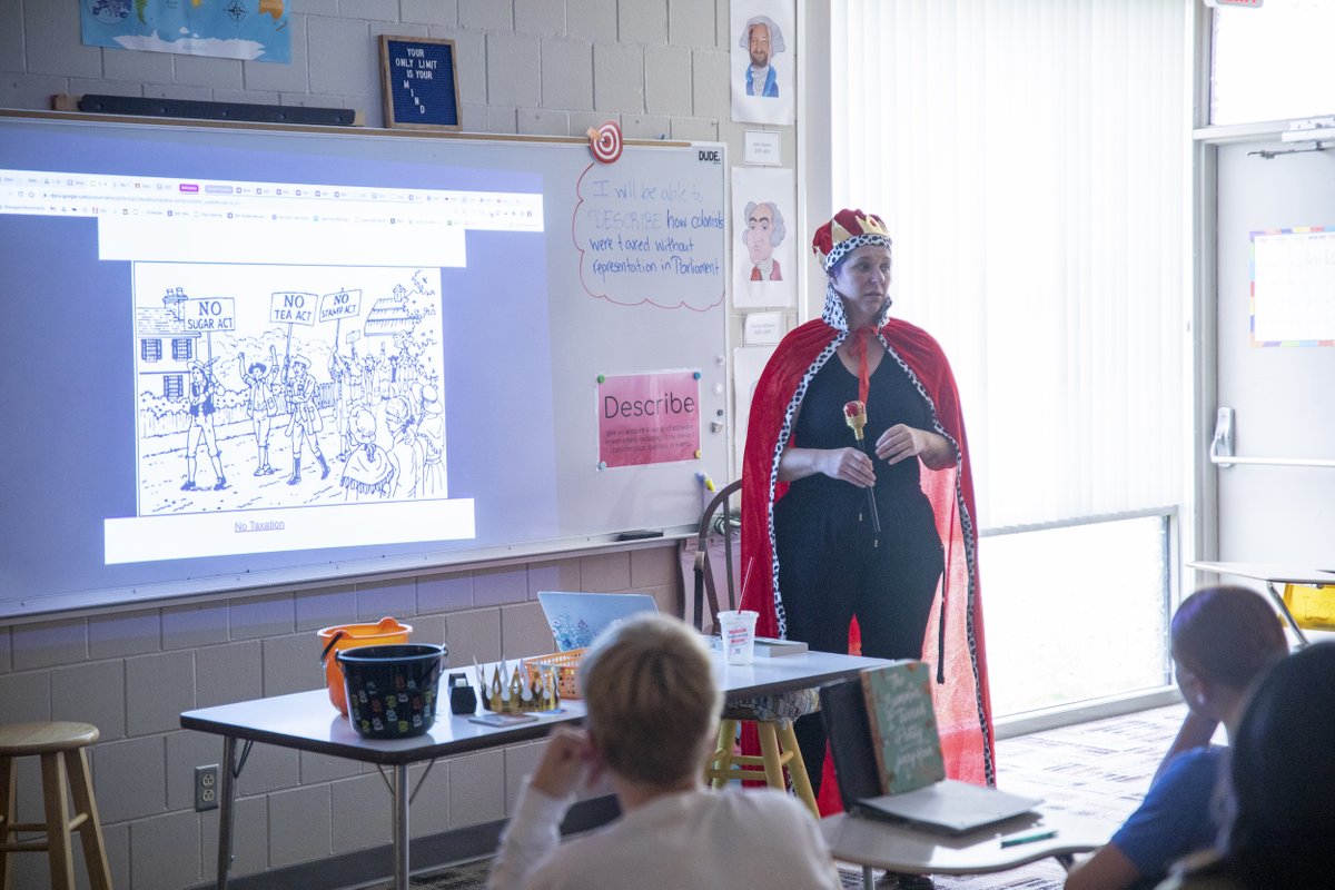 PLCSchools's tweet photo. The 8th graders at LVMS had some very special guests in their classroom today to help them learn about American History. BOTH George Washington AND King George III filled in for Mr. Barnett and Ms. Binkley to deliver some interactive and engaging lessons! #PLCSGreat https://t.co/FixiWmtq5l
