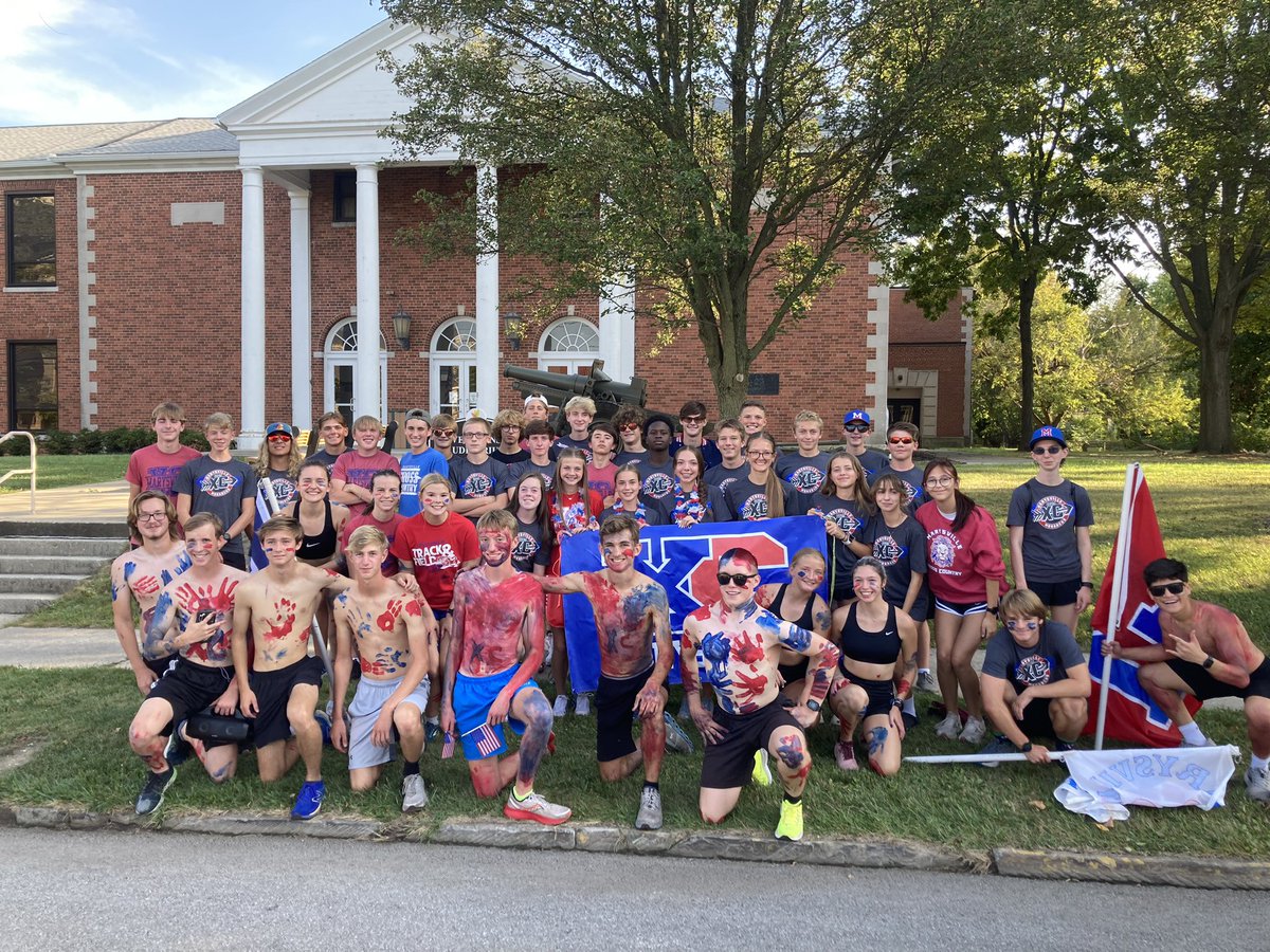 monarchs_xc's tweet photo. Homecoming Parade! #PTBM https://t.co/ycuA0HC0B1