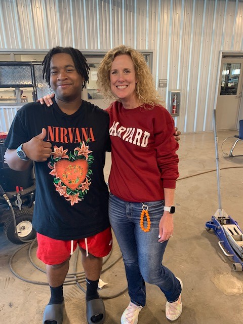 DeniseAyres13's tweet image. I'm sportin' my #Harvard shirt today and stuck up a short conversation with Tyler. He's thinking about it! #CollegeShirtDay #SparkCuriosity #WildcatWorkforce