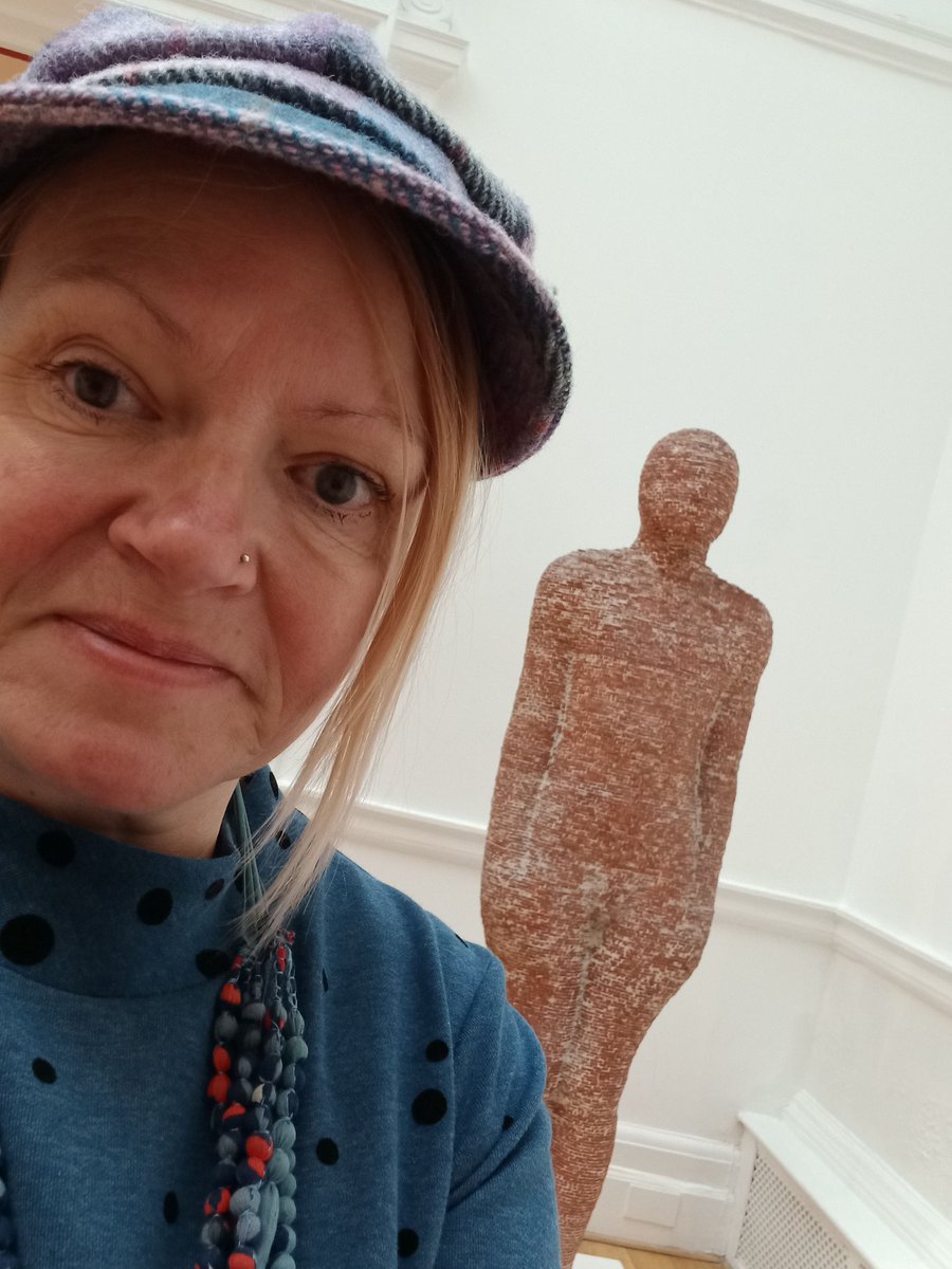 DoodleSew's tweet photo. Look who i bumped into at #leedsartgallery .............
#AnthonyGormley Why have never been in, in all these years, i don't know, but, glad i did! https://t.co/NON6ciS7PK