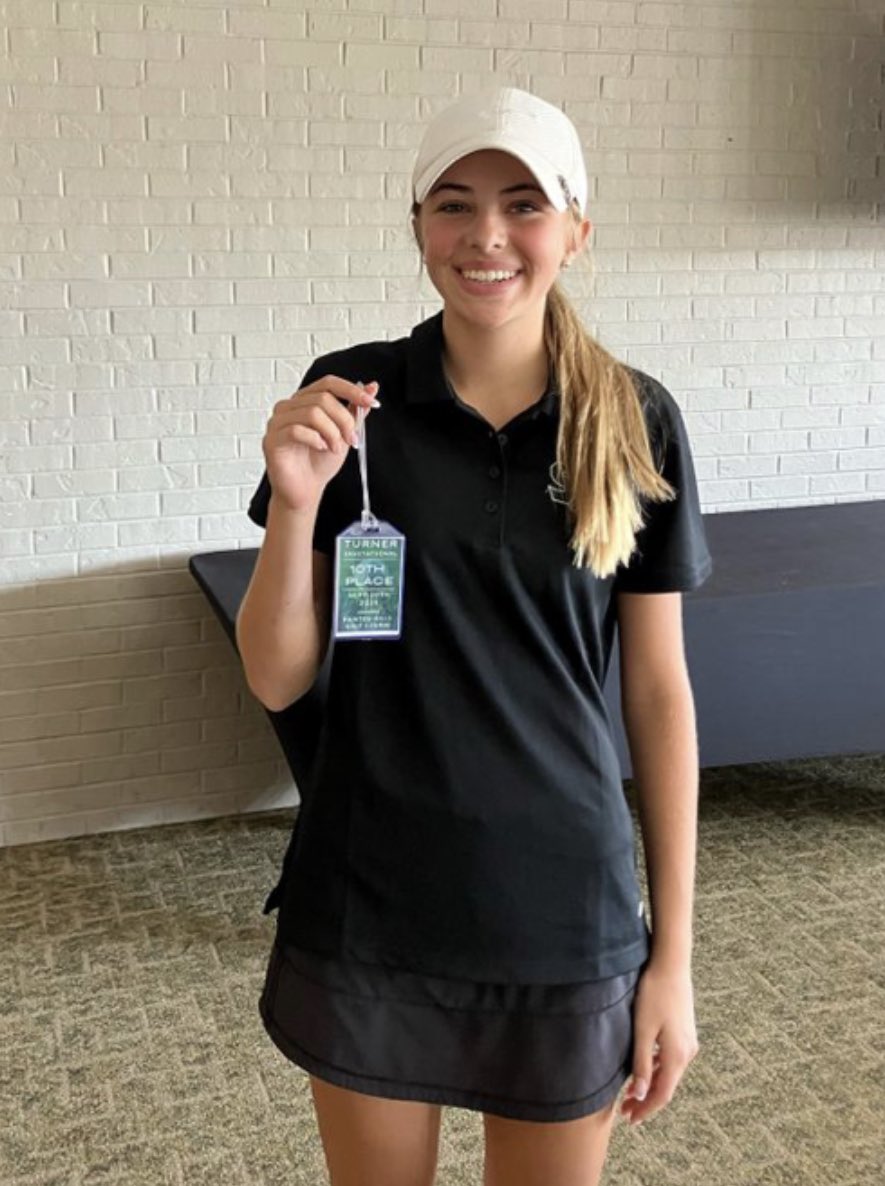 Solid day for the JV squad at Painted Hills, led by a top ten finish from our freshman, Logan Holmes! Thank you to Turner High School for hosting us. #ProtectThePack