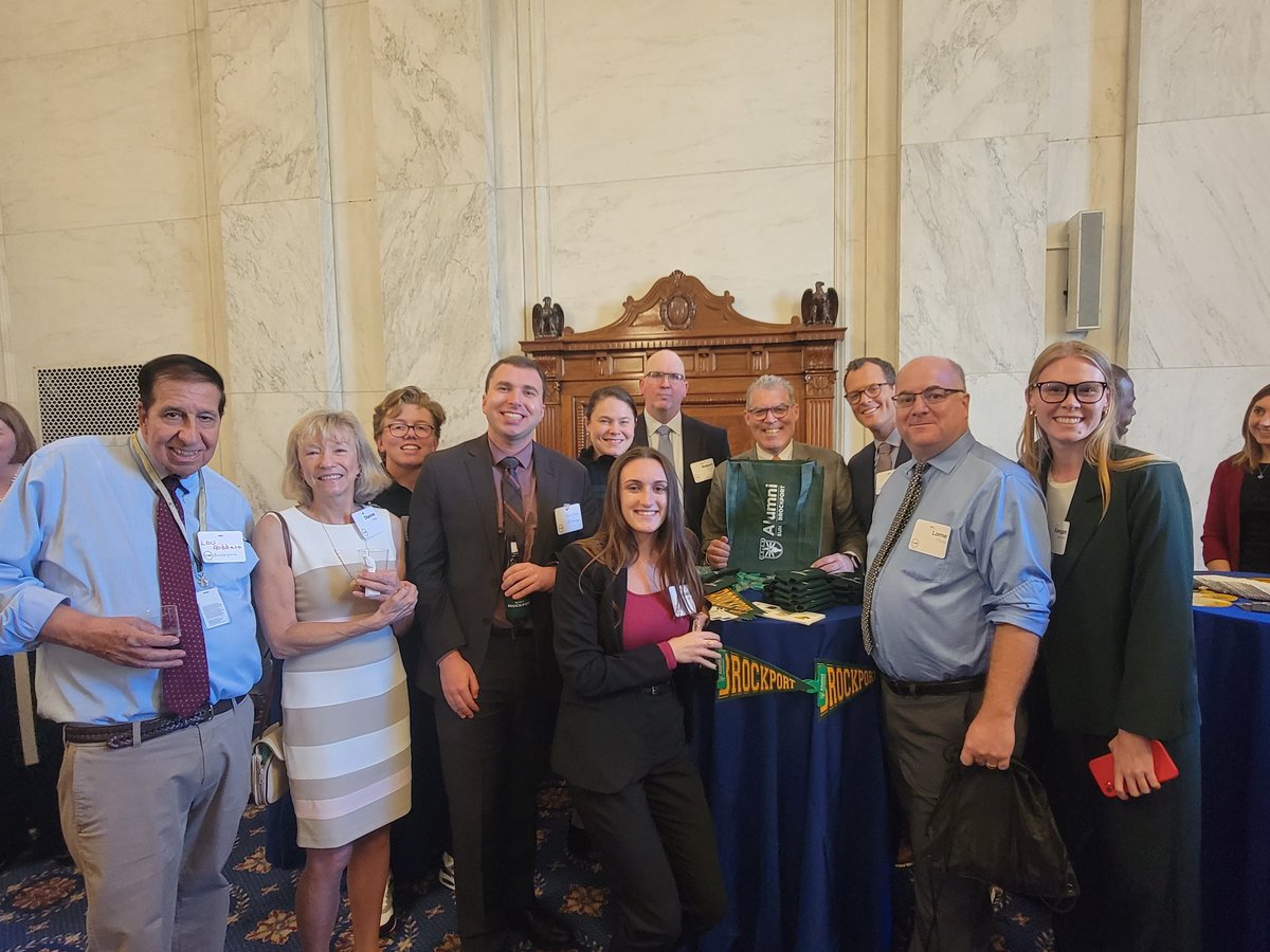 SUNY's tweet photo. @sunyesf @SUNYPolyInst @SUNYCobleskill @MonroeCC @stonybrooku @ualbany @SUNYGeneseo @SUNYChancellor @JohnBKing @rfsuny @SUNYRockland @sunybroome @UpstateNews @NSF @NSFDrPanch @NIH @sunydownstate @newpaltz @UBuffalo @US_EDA @suny_cortland @binghamtonu @NOAA @nysmesonet Our #SUNY campuses are in DC tonight, with 11 giving showcases! #SUNYRepresent https://t.co/ONEen5pMZs