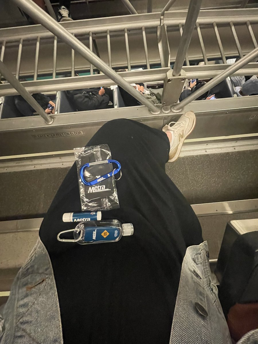 It’s Rail Safety Week! 

Every 3 hours in the US, a person or vehicle is hit by a train. More than 2100 people are killed or injured each year in North America in crossing &amp; trespassing incidents.

Thanks for the swag, <a href="/Metra/">Metra</a>.

#STOPTrackTragedies