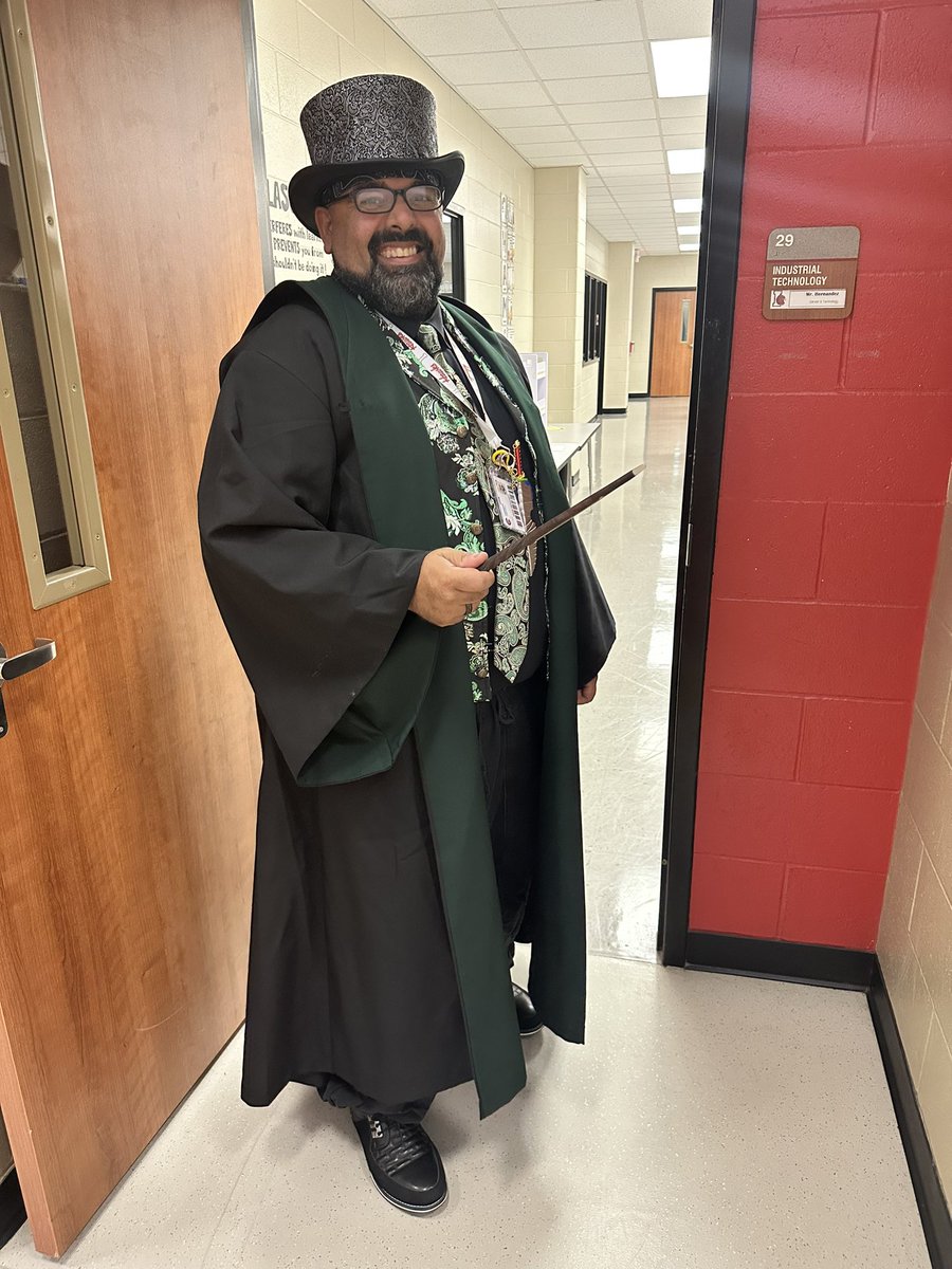 Whoever said that junior high people don’t like to dress up clearly have not met our Irons Junior High staff! Read for a Better Life Day was so much fun! <a href="/IronsJHCISD/">Irons Junior High, Conroe ISD</a> <a href="/ConroeISD/">Conroe ISD</a>