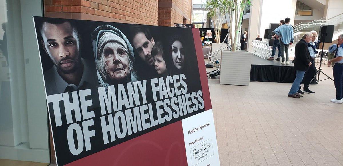 There's a major symposium on homelessness scheduled tonight for Peabody Essex Museum in #SalemMA -- follow along on Facebook at this live thread: facebook.com/dustinluca/pos…