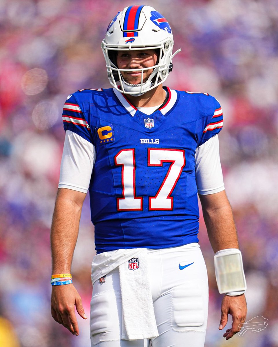 BuffaloBills's tweet image. 😁😁