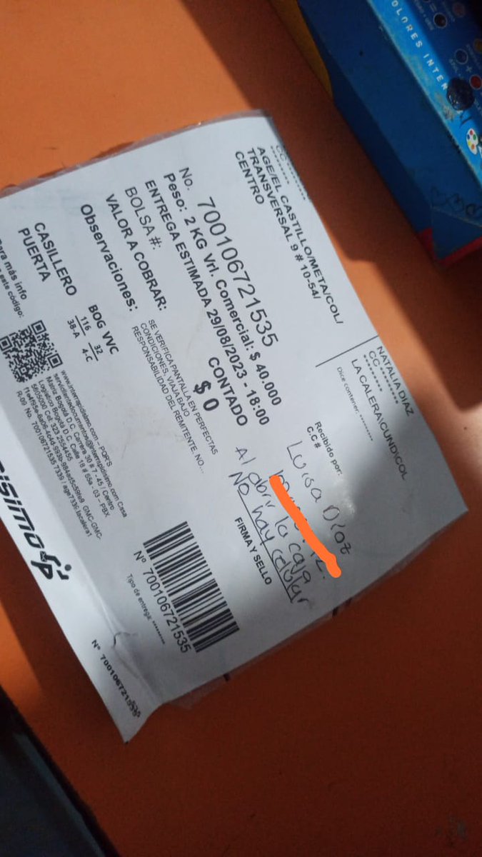 _luisaDiaz's tweet photo. EL DESCARO! Me envían un celular nuevo por
@Interrapidisimo , se lo roban (llega la caja sin el celular) Pongo la respectiva PQR y son tan atrevidos de contestarme con la PRUEBA DE ENTREGA ALTERADA con corrector! y decirme q yo recibí el paquete, q entonces no me van a responder. https://t.co/n0ygsN7xpq