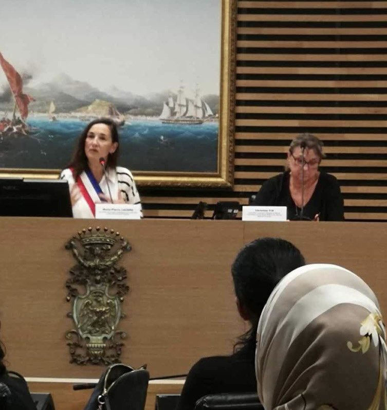 MariePLazard's tweet photo. Rentrée du #cddf collectif, made in Nice.
Rappel des droits et obligations de chacun, au regard de l’assiduité scolaire et de la laïcité. 
Merci à la @PMdeNice à l’@NatEduc, au @CCAS_Nice  @MarieCh25879807, Élue, pour leur présence. 
@cestrosi 
#soutienalaparentalite
#prevention https://t.co/n13JSxOYaG