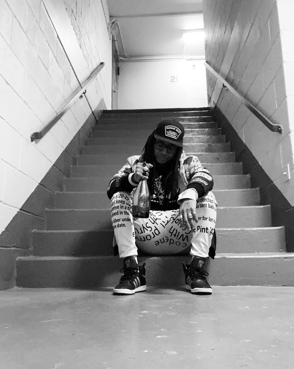 Blahsquiat145's tweet image. @dopeboySHAKE Les Jardins Part II Artwork Photo???

Gotta remind them who put this place on the Map back then... 

And that you pulled up too...

#TheGardens #SonOfSAMO #TheBlogEra