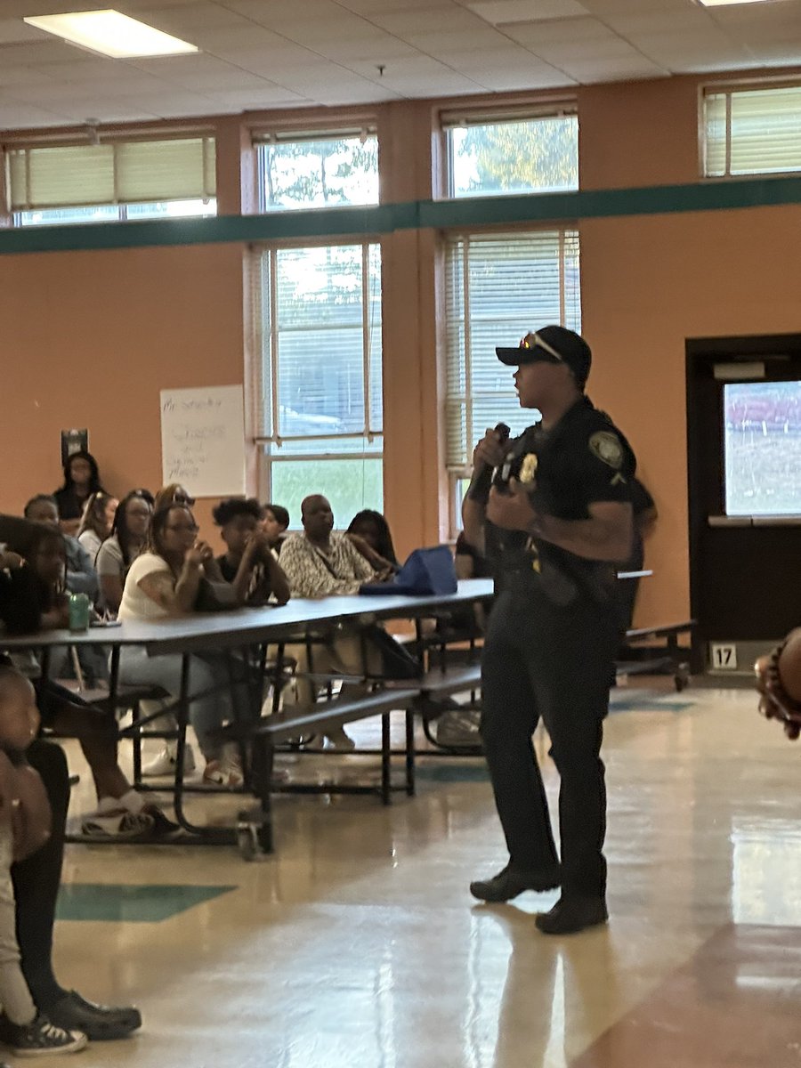 BSMS_PGCPS's tweet photo. #HappeningNow BACK TO SCHOOL NIGHT where you want and need to be #TheStoddertWay We are Eagle Excited to have our parents, students and, community partners with us this evening! @PGCPS @PrincipalBSMS @teachingthekids @GracEdD4This @MissAKoenig @mrlee6 https://t.co/cC8or8u4r1