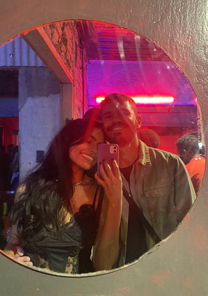 heymonteith's tweet photo. 1 mês da certeza que encontrei o amor da minha vida. ❤️ (sim amigos, sou gada e faço parte do clube dos românticos) https://t.co/BXn5UUqkAq