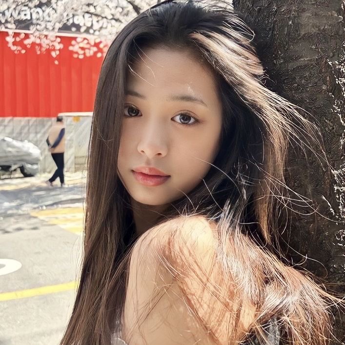 ahyeon pics tweet media