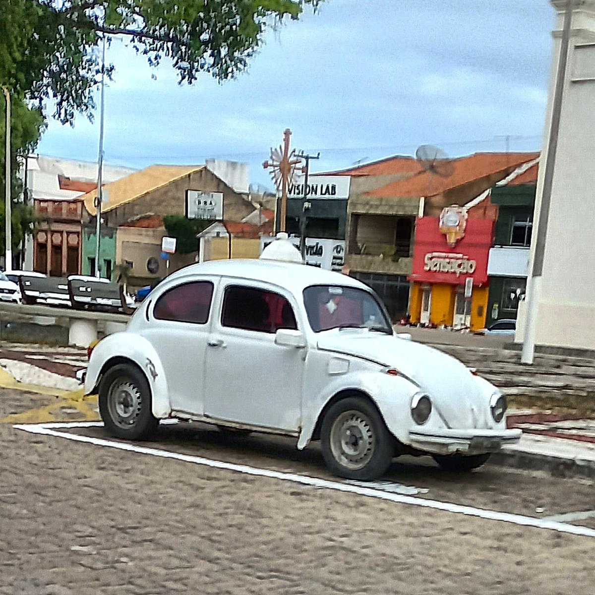 CarrosPodres's tweet photo. #Ford #Volkswagen #Chevrolet #MercedesBenz #FordF1000 #Fusca #ChevroletD20 #MB1113 #iguatu #Ceara #Brasil https://t.co/uTHpN7FDZa