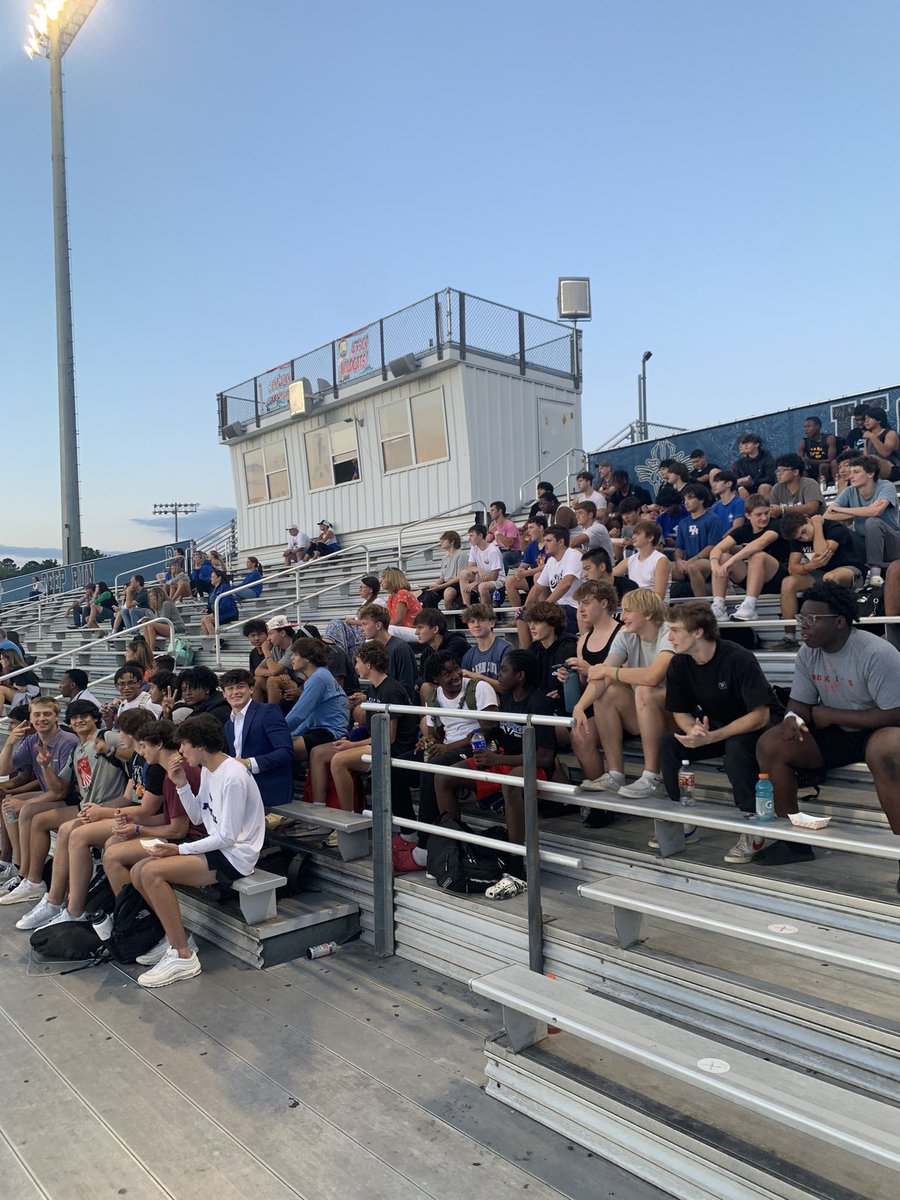 DRWildcatFB's tweet photo. We’re having a blast supporting Wildcat Field Hockey tonight! #ForAllDeepRun https://t.co/5DH1hZ9uj3