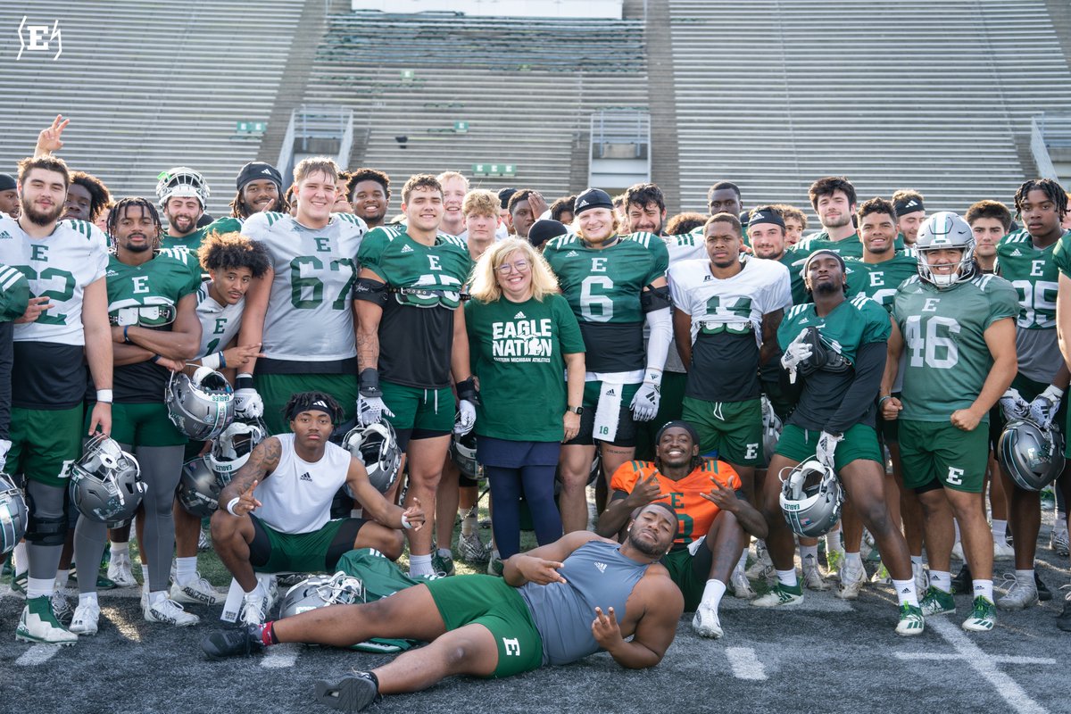 Thank you Dr. Kim Barker from <a href="/EasternMichU/">Eastern Michigan</a> College of Business for joining us at our Professor at Practice Day. We are grateful for your continued support of our program and student-athletes! 

#ETOUGH ⛓️ #TheStandard