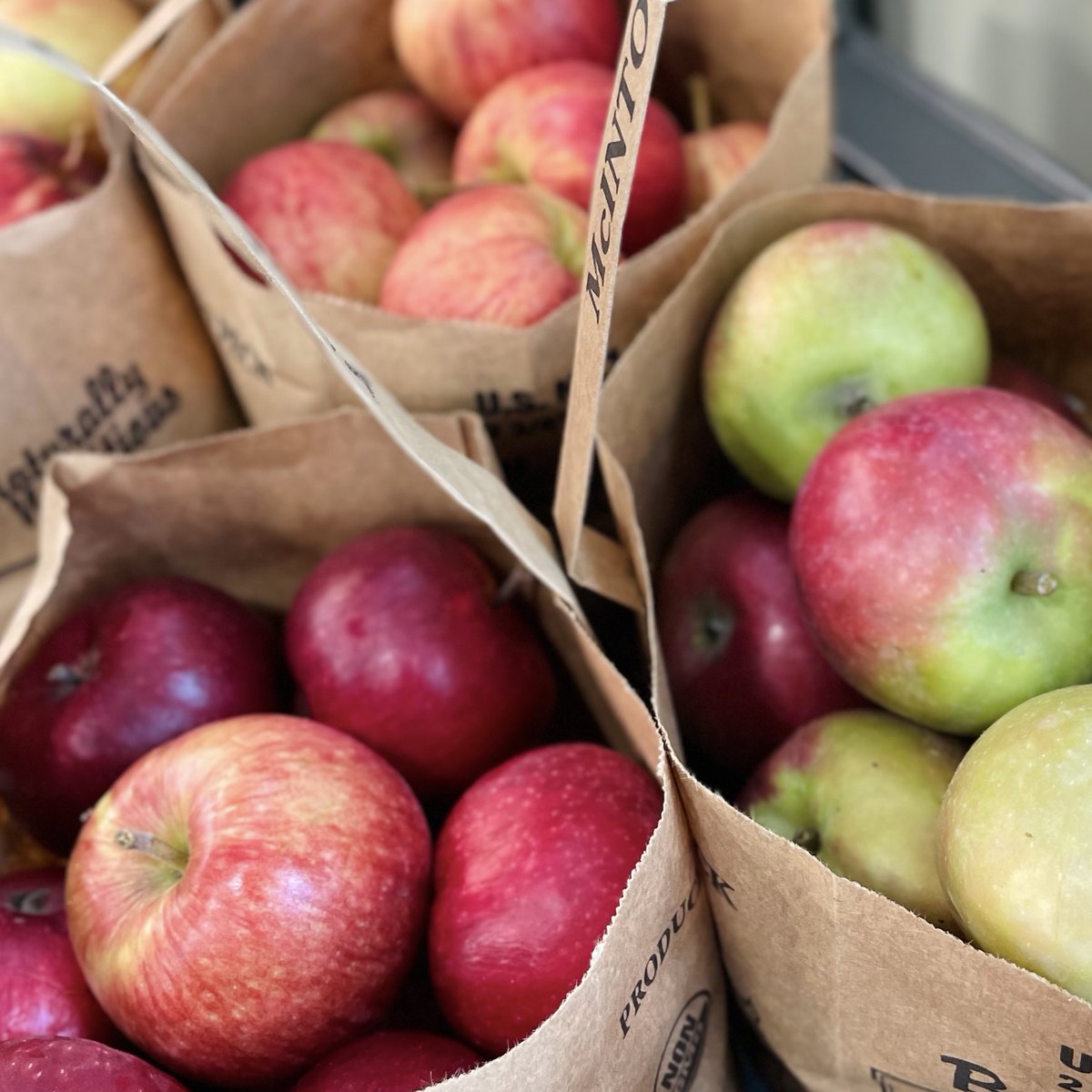 🍎 APPLES 🍏 from <a href="/PatchOrchards/">Patch Orchards</a> are here! 😁 It's finally starting to feel like fall... 🍂

#AppleSeason #BuyLocal #LebanonNH #UpperValleyVTNH