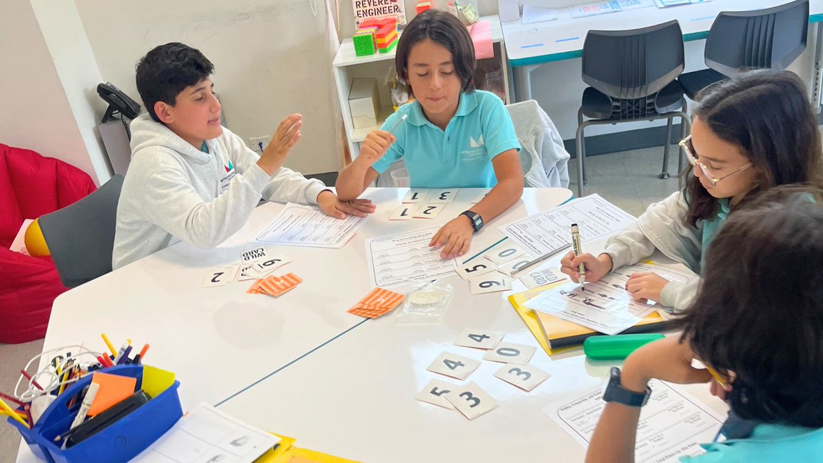 METSchoolPanama's tweet image. How do Grade 5 students become math enthusiasts? #METStudents are leveling up their math skills with a collaborative game! They're applying what they know, comparing, ordering, and adding decimals like pros.
How do you enjoy learning math?
#METSchoolPanama #nordangliaeducation