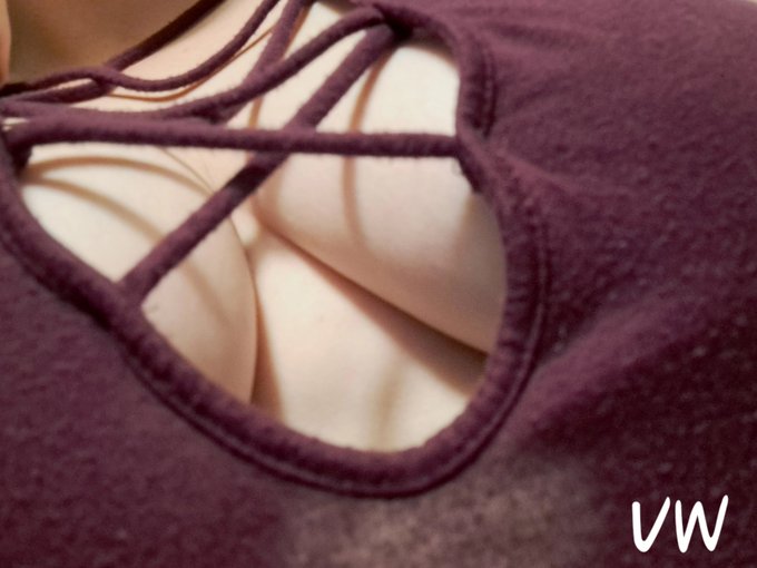 Don't miss out on DAILY pics!  Subscribe to see it all 😘💦 https://t.co/sFuohsRzFr https://t.co/OlNEK