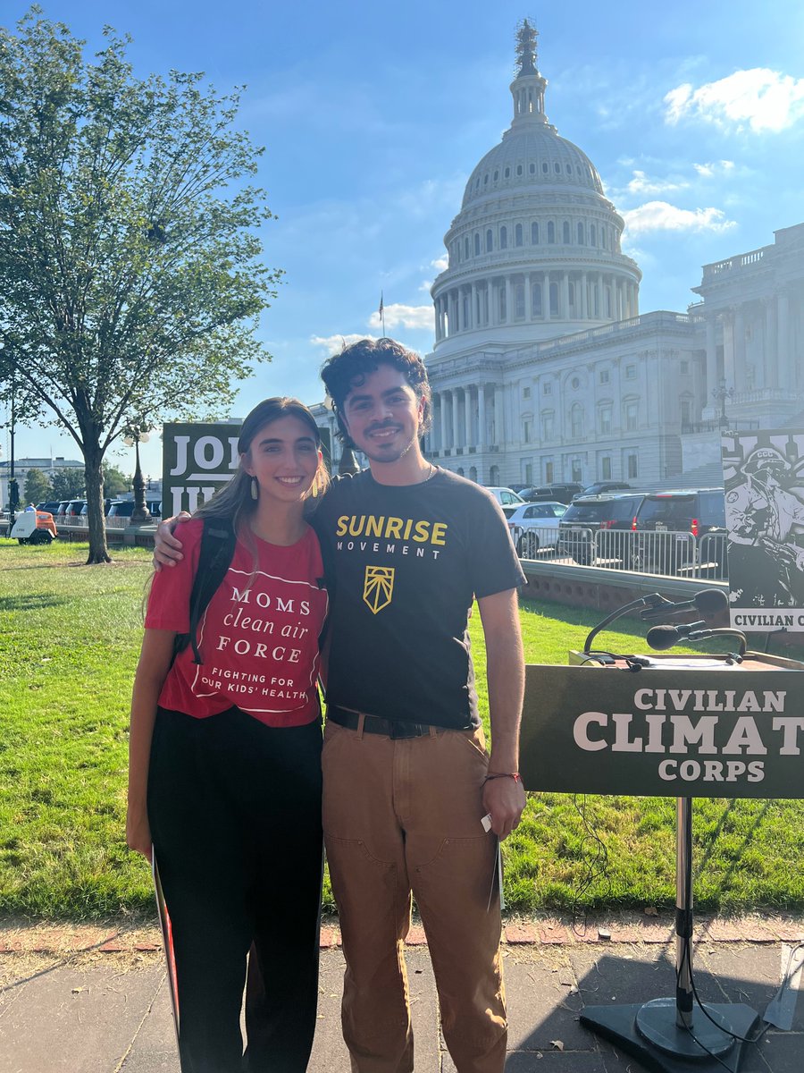 Today, @POTUS announced the creation of the American Climate Corps, a new initiative to train young people in high-demand skills for jobs in the clean energy economy! @johnpaul_mejia is one of the advocates who has fought tirelessly for this moment.