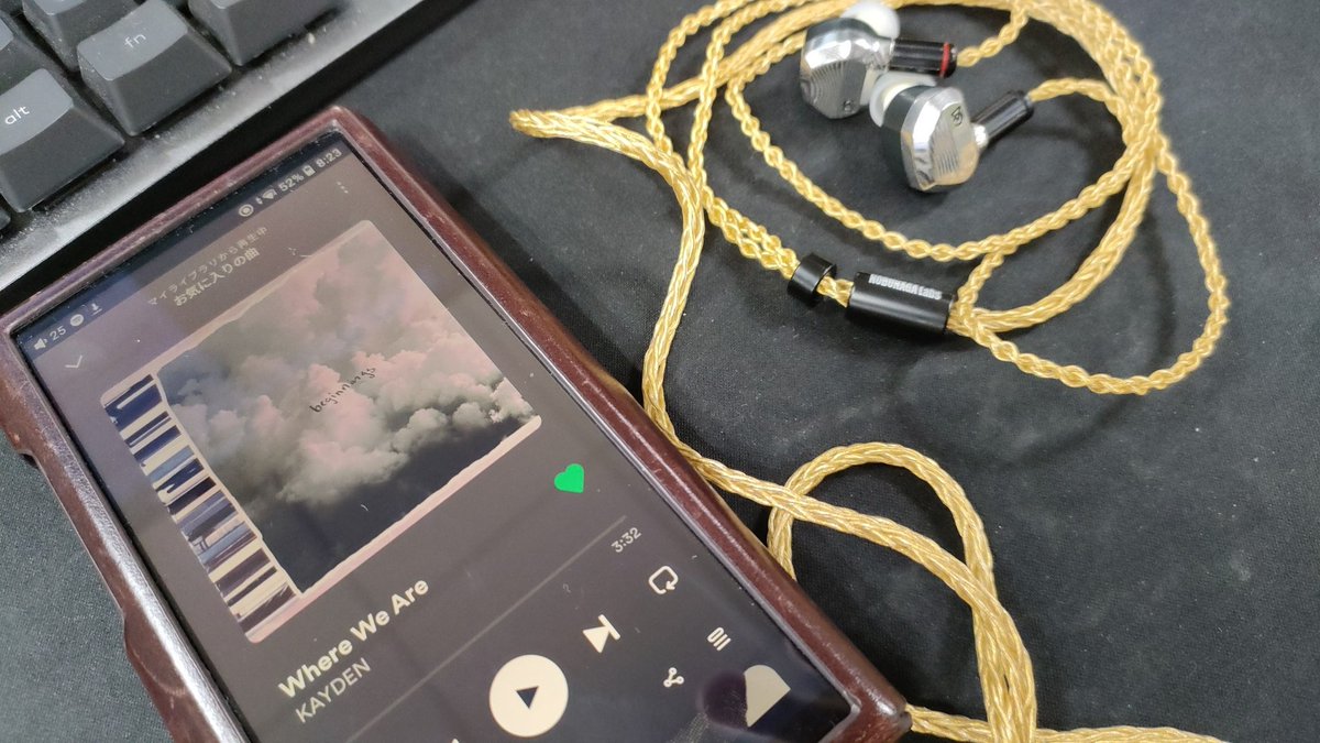 tapilemo's tweet photo. おはよございます😊
久々の組み合わせ。ケーブルが柔い笑
朝は、まだ涼しい。
汗にも負けずがんばりましょっ！

#M11PlusLTD × #CAM5645 × #KAYDEN 「where we are」
曲の途中から入ってくる低音が好きなんです。 https://t.co/Cre7i5Ot4l