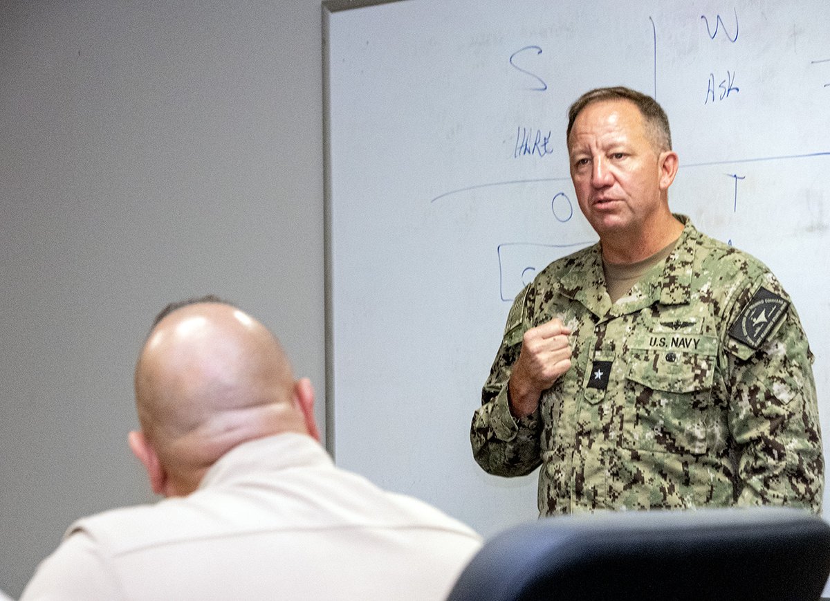 NRD_SanDiego's tweet image. RDML Jeffrey Czerewko, commander, Naval Education and Training Command (NETC) engages with senior leadership and Sailors from NTAG Southwest about ongoing national recruiting efforts at command HQ, Sept. 20, 2023. 
#FortgedByTheSea #AmericasNavy @MyNavyHR #NETC @USNRecruiting