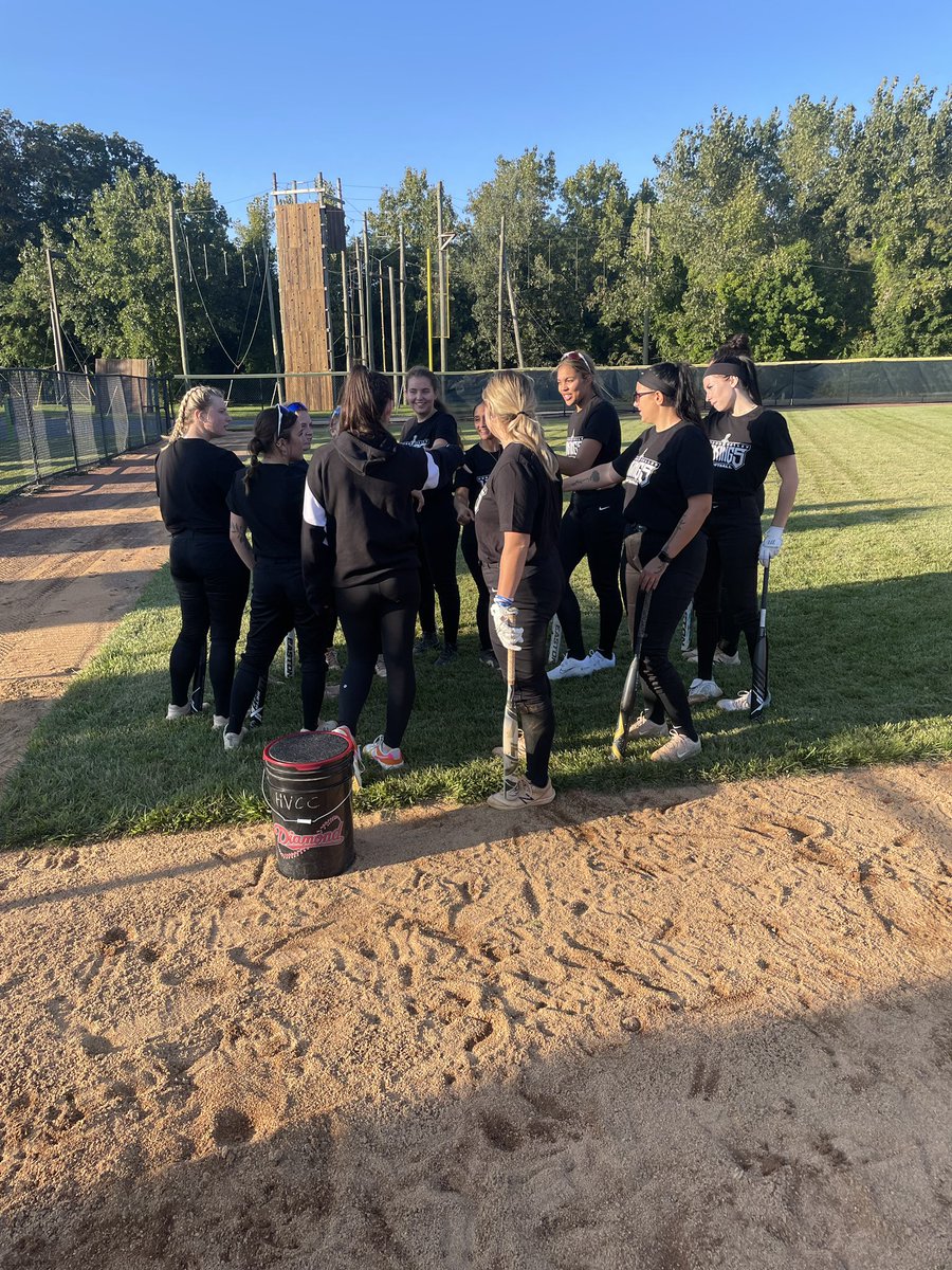 HVCC_Softball tweet media