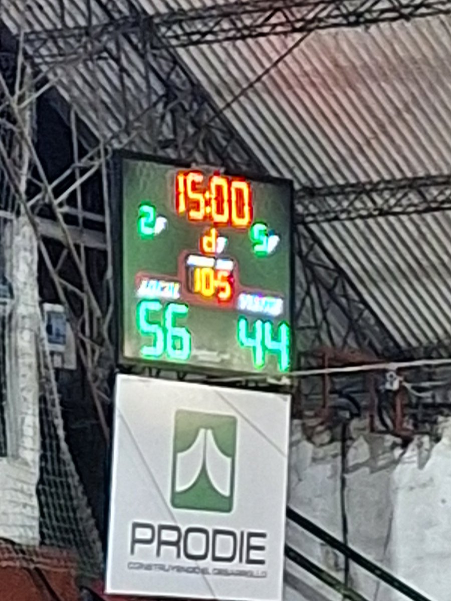 CVerdirrojo's tweet image. Final del primer tiempo 

Es victoria local

#Verdirrojo   56
#Goes            44

Bien gurises 👏👏👏